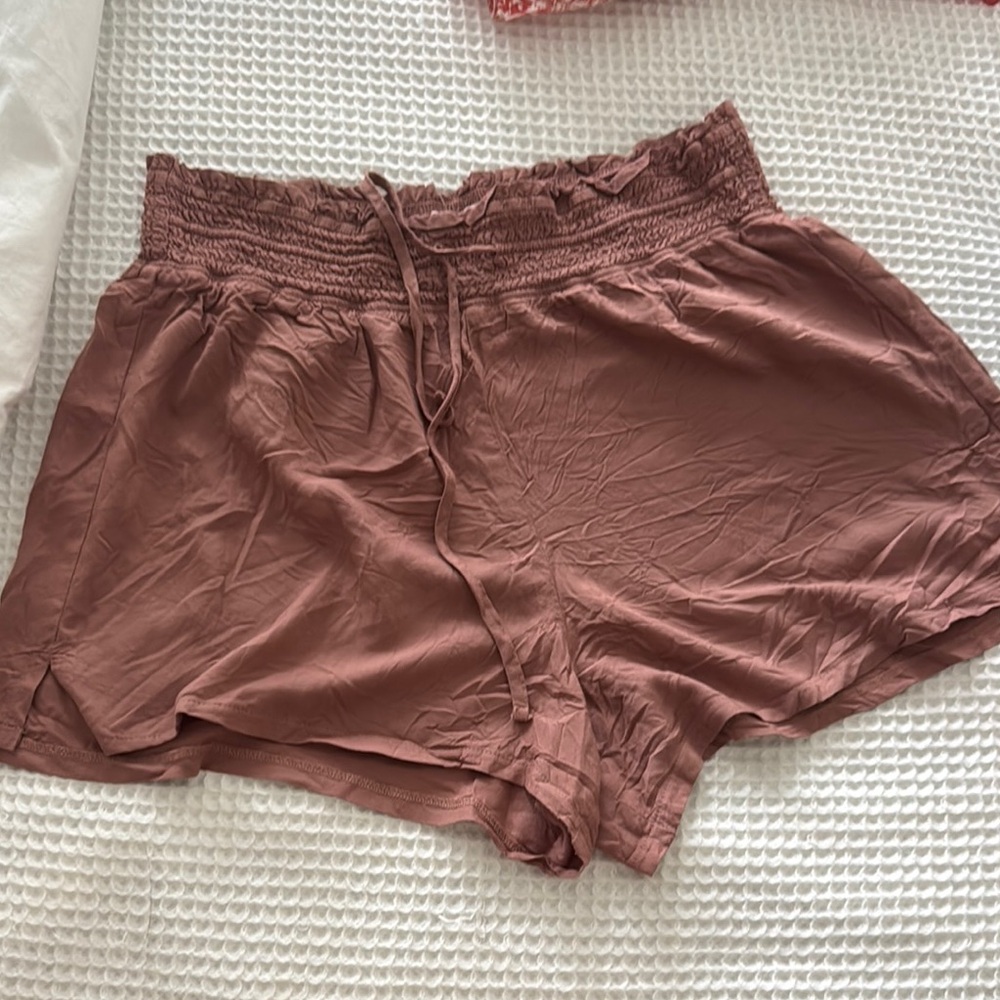 Abercrombie Terra Cotta Rose Smocked Waist Shorts | L